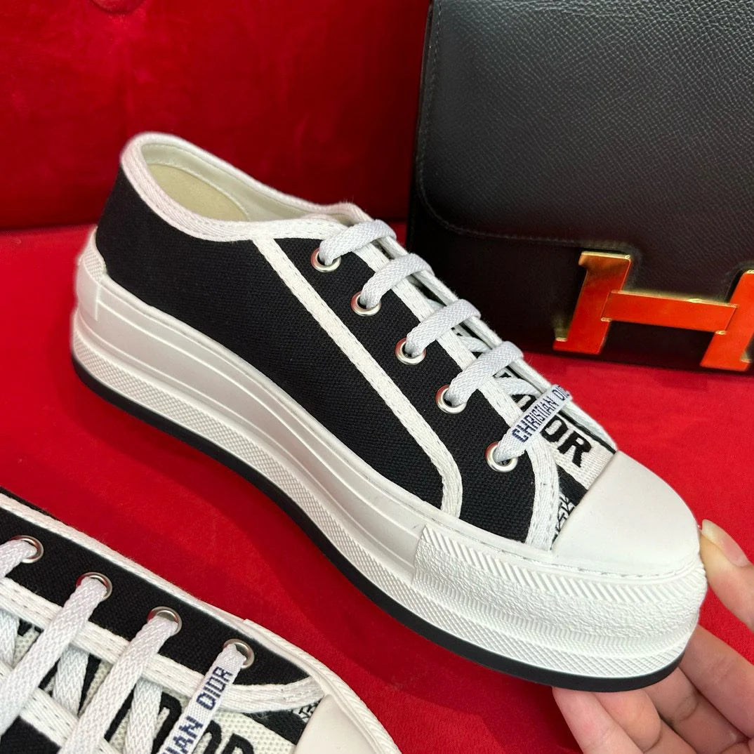 DIOR SNEAKER