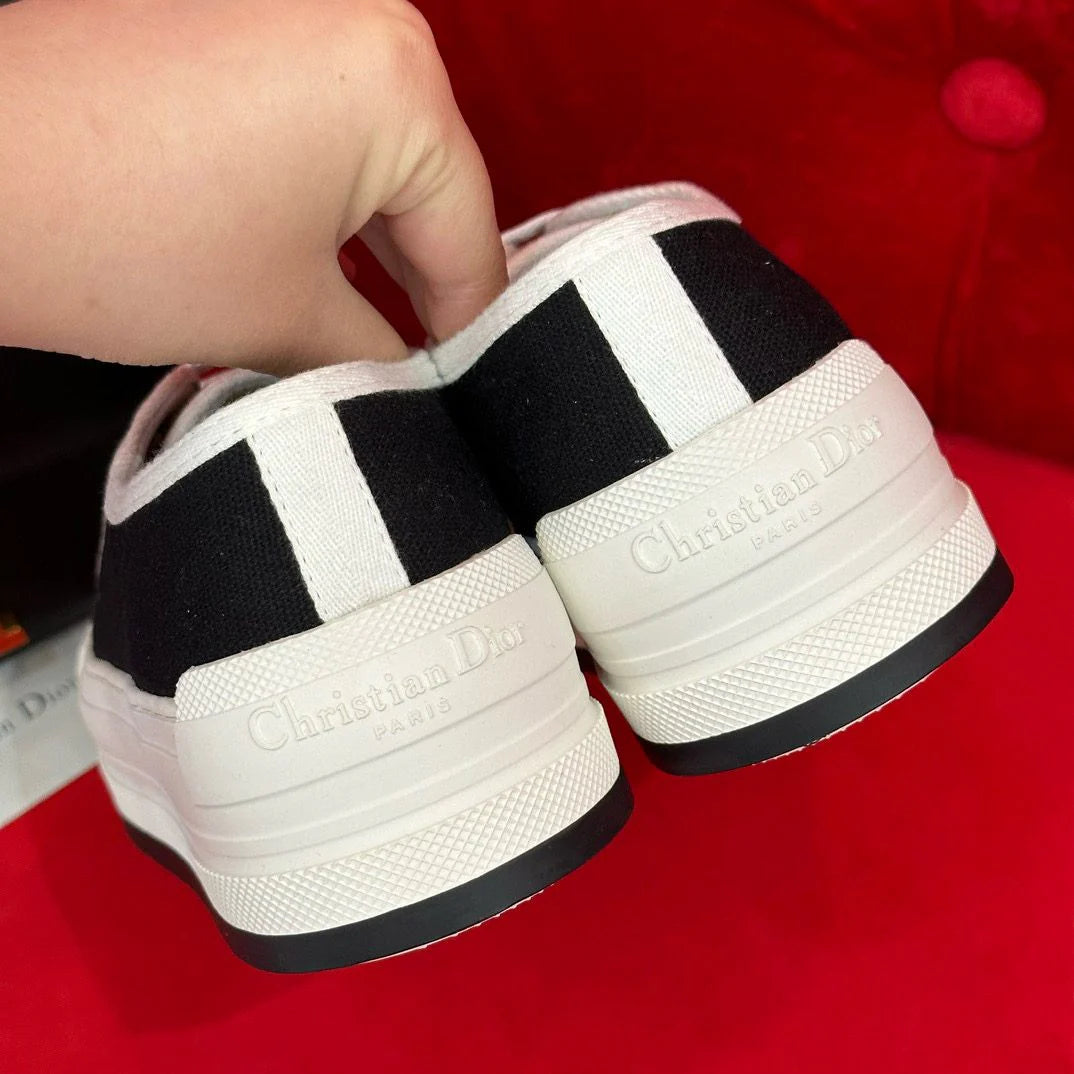 DIOR SNEAKER