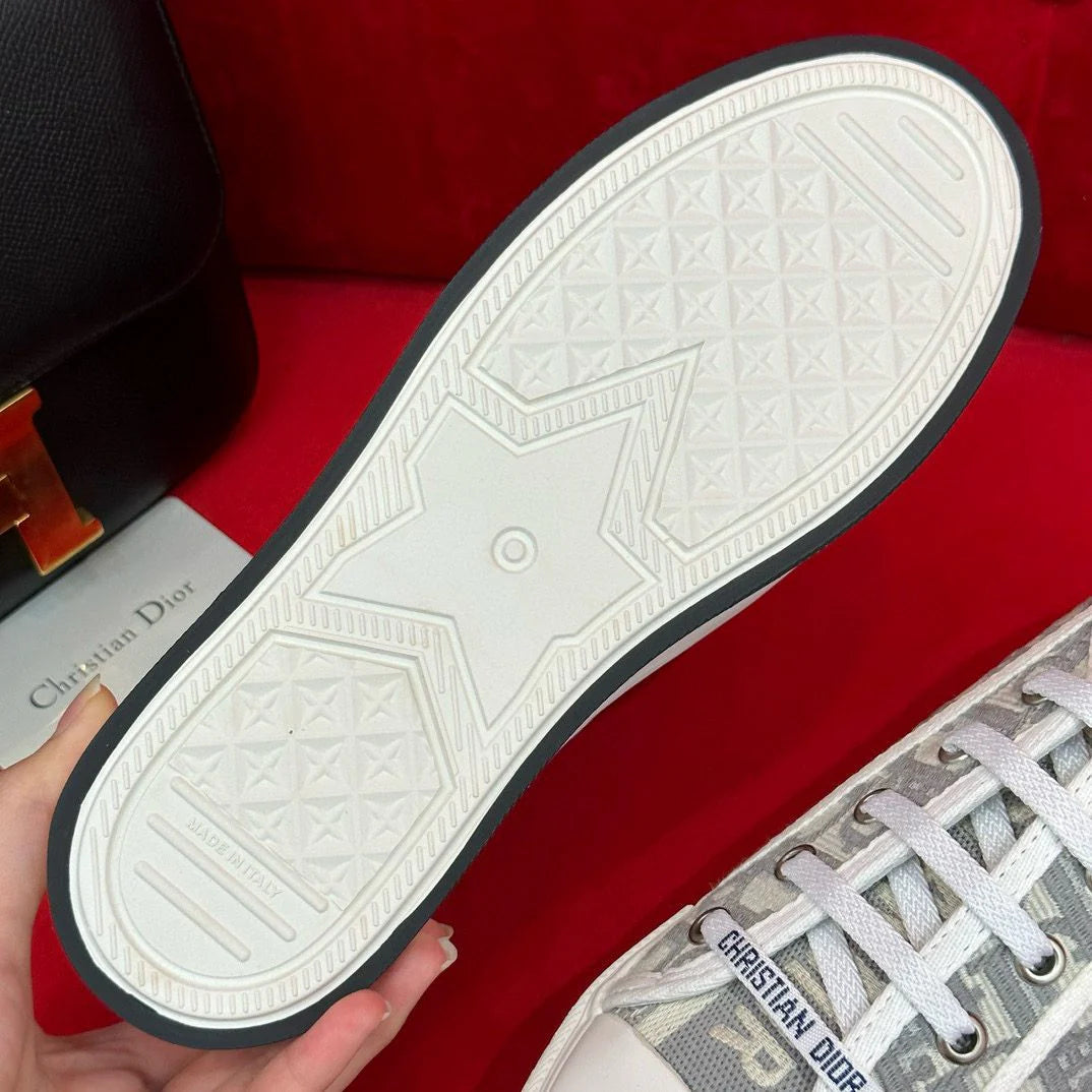 DIOR SNEAKER