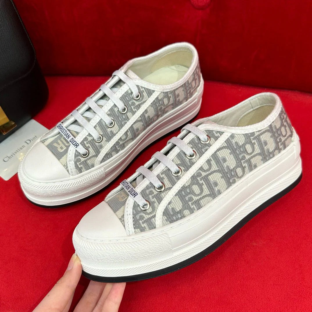 DIOR SNEAKER