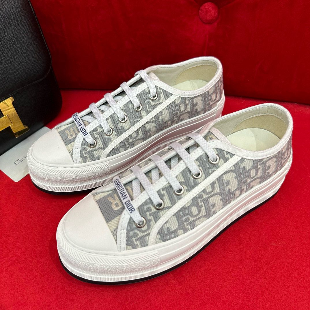 DIOR SNEAKER