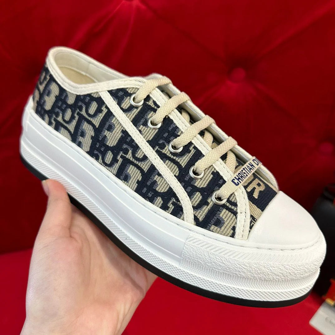 DIOR SNEAKER
