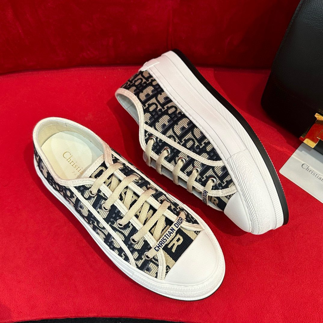 DIOR SNEAKER