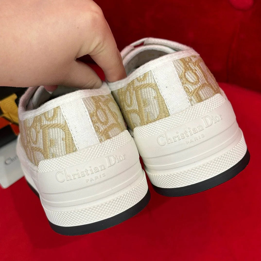 DIOR SNEAKER
