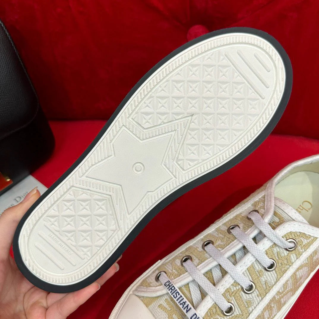DIOR SNEAKER