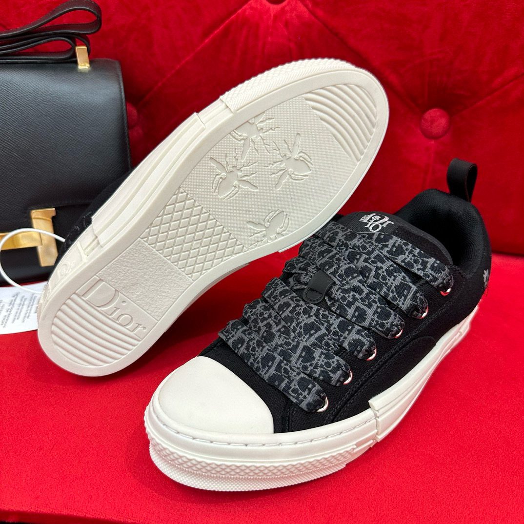 DIOR SNEAKER