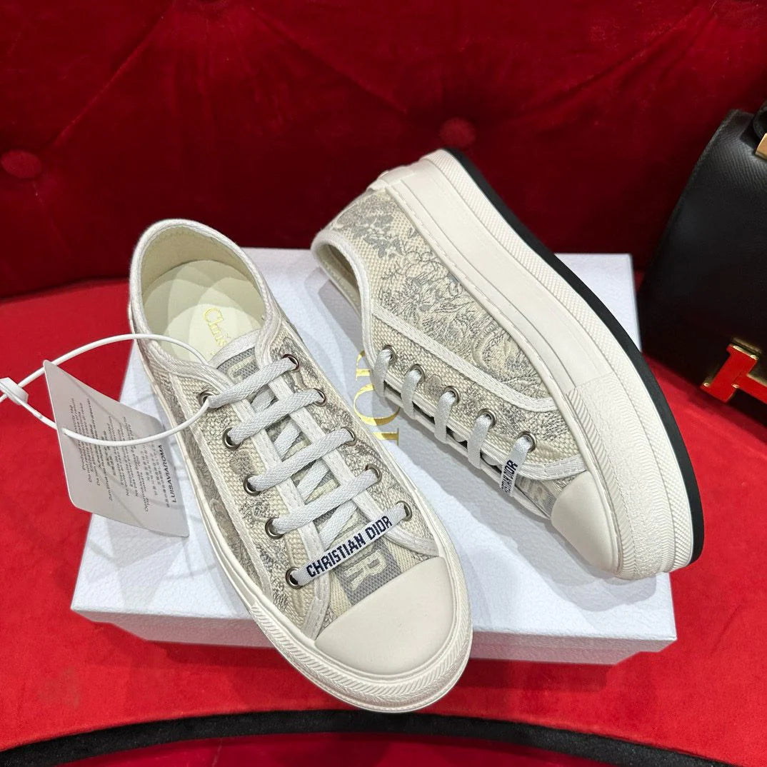 DIOR SNEAKER