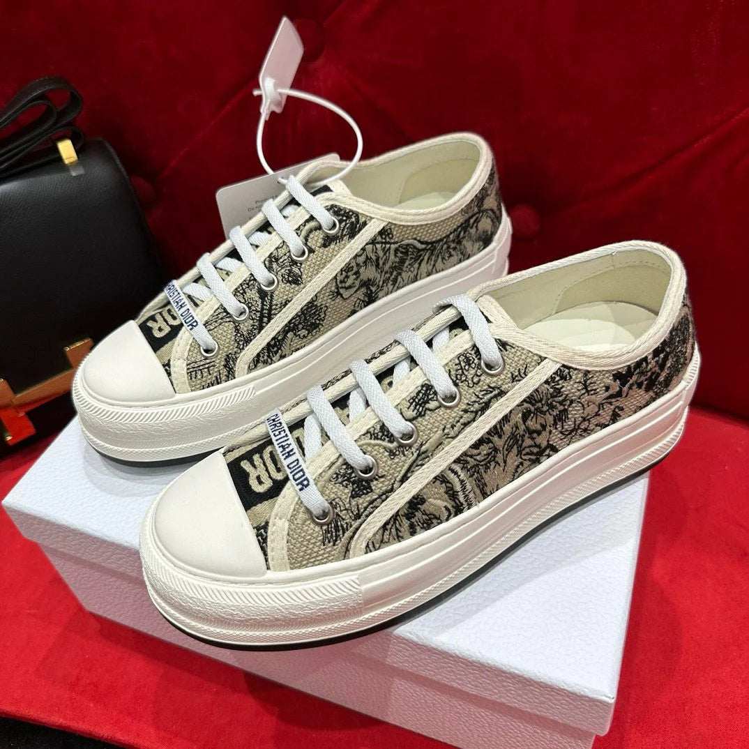DIOR SNEAKER