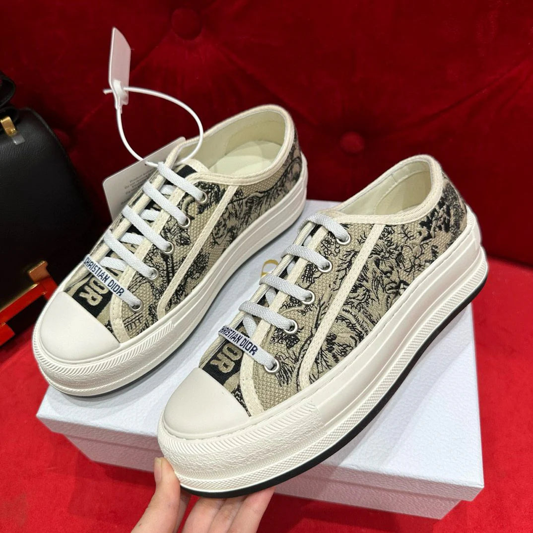 DIOR SNEAKER