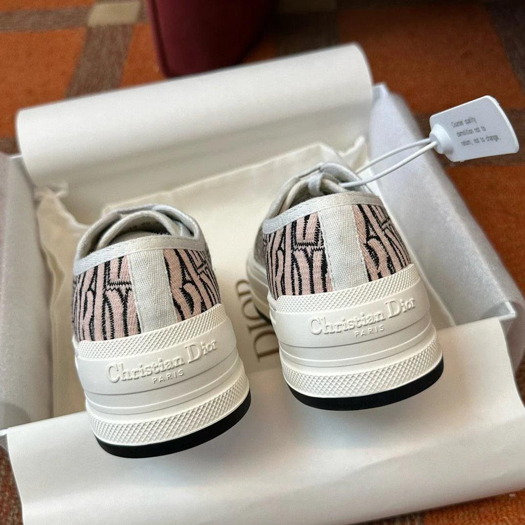 DIOR SNEAKER
