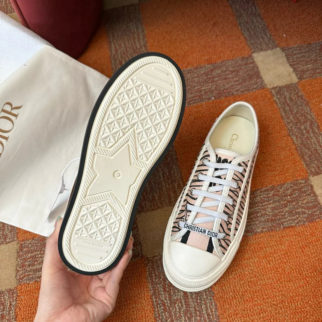 DIOR SNEAKER
