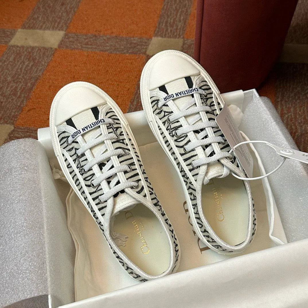 DIOR SNEAKER