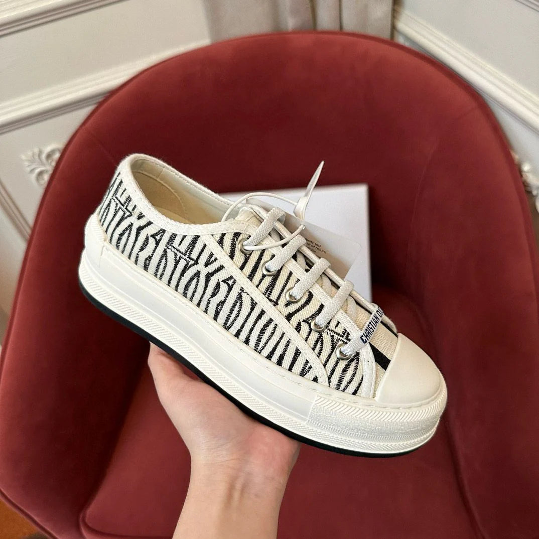 DIOR SNEAKER