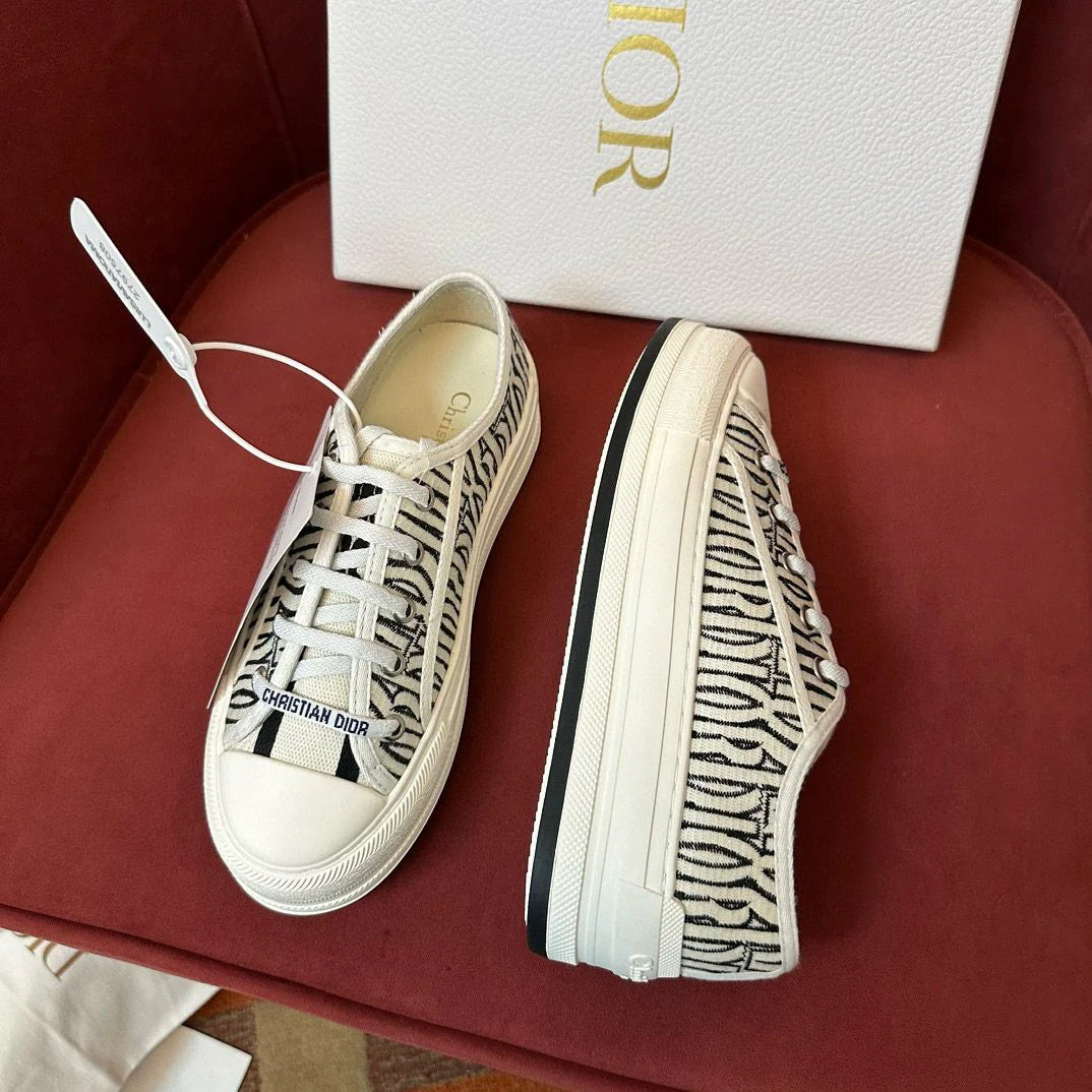 DIOR SNEAKER