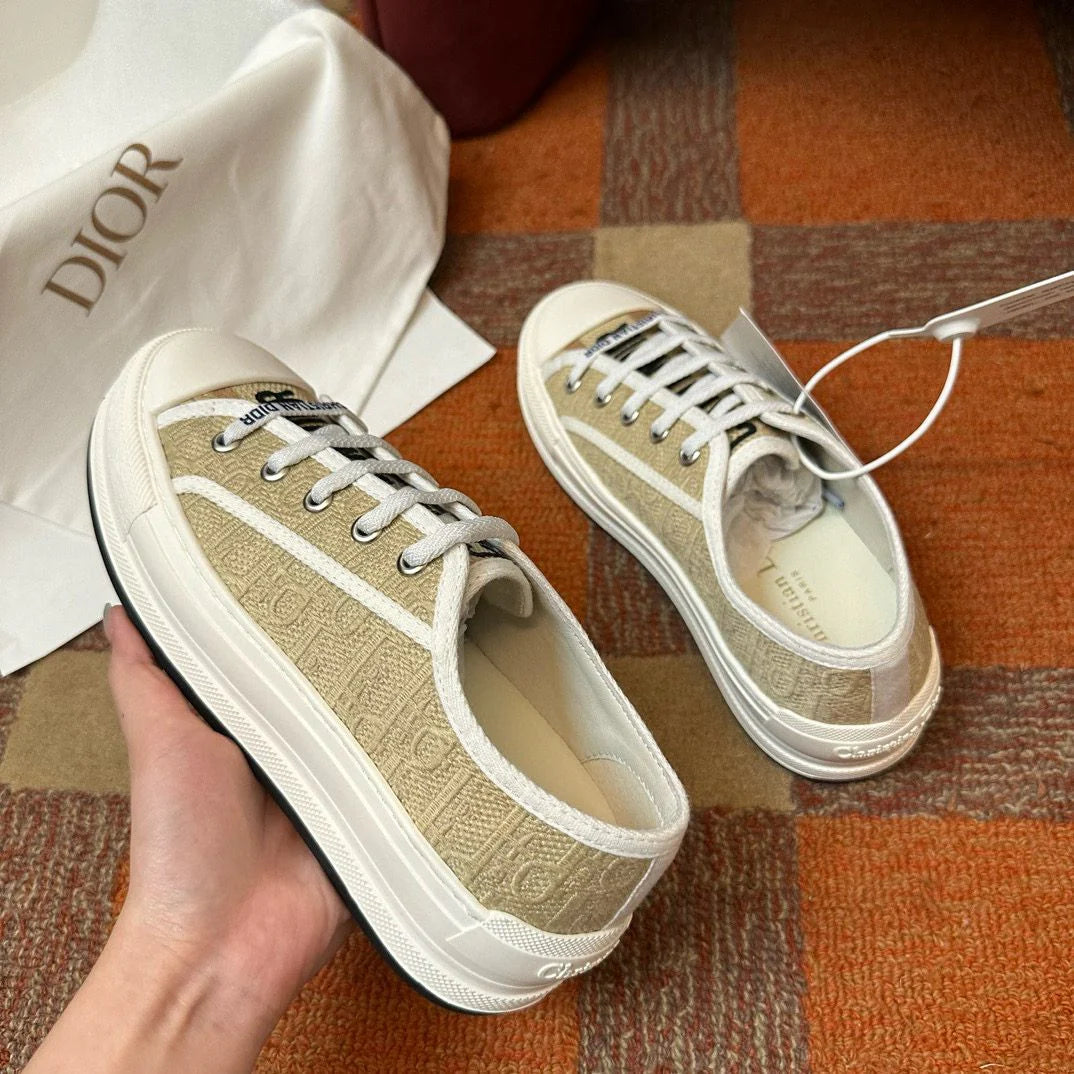 DIOR SNEAKER