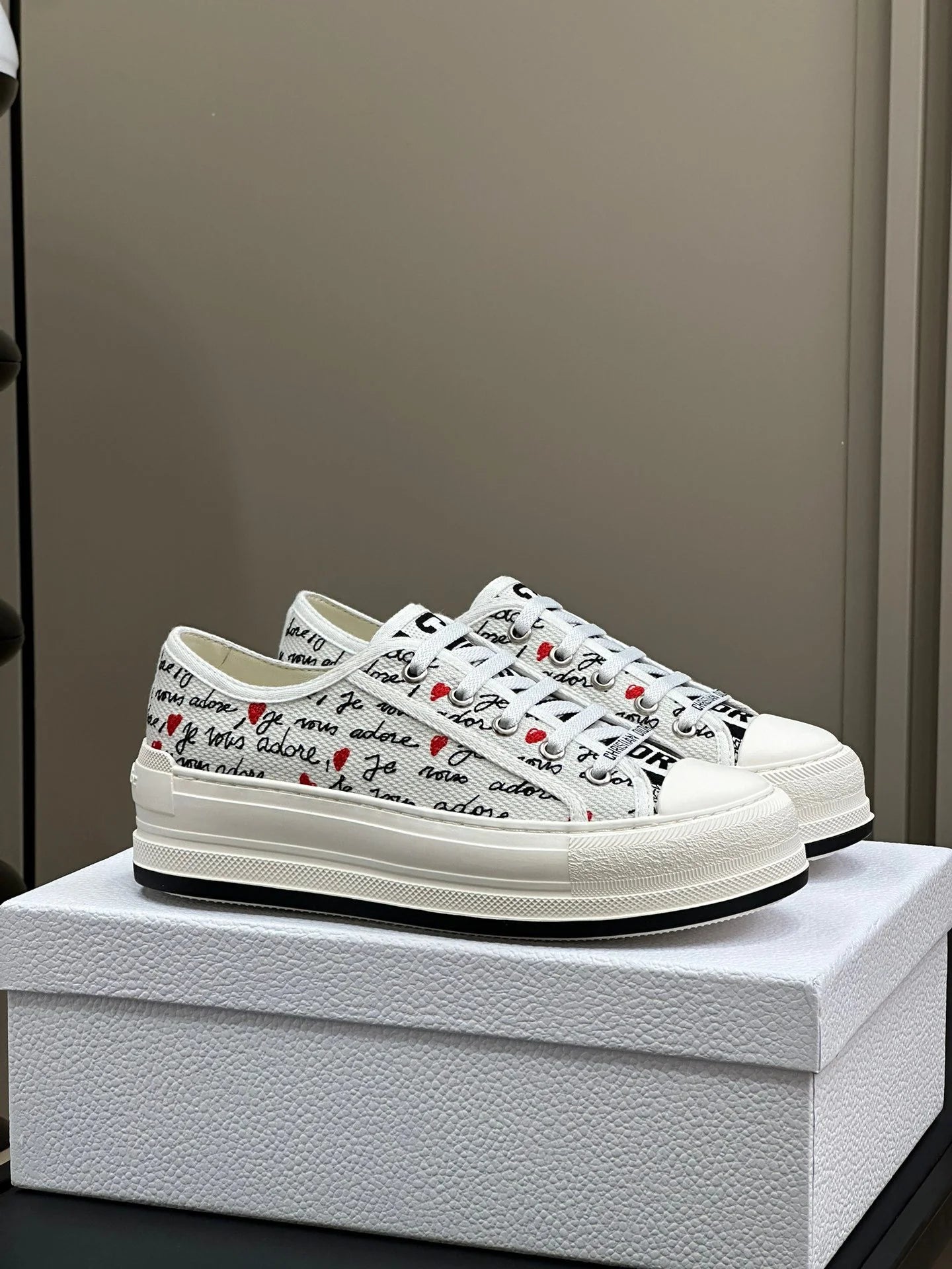 DIOR SNEAKER