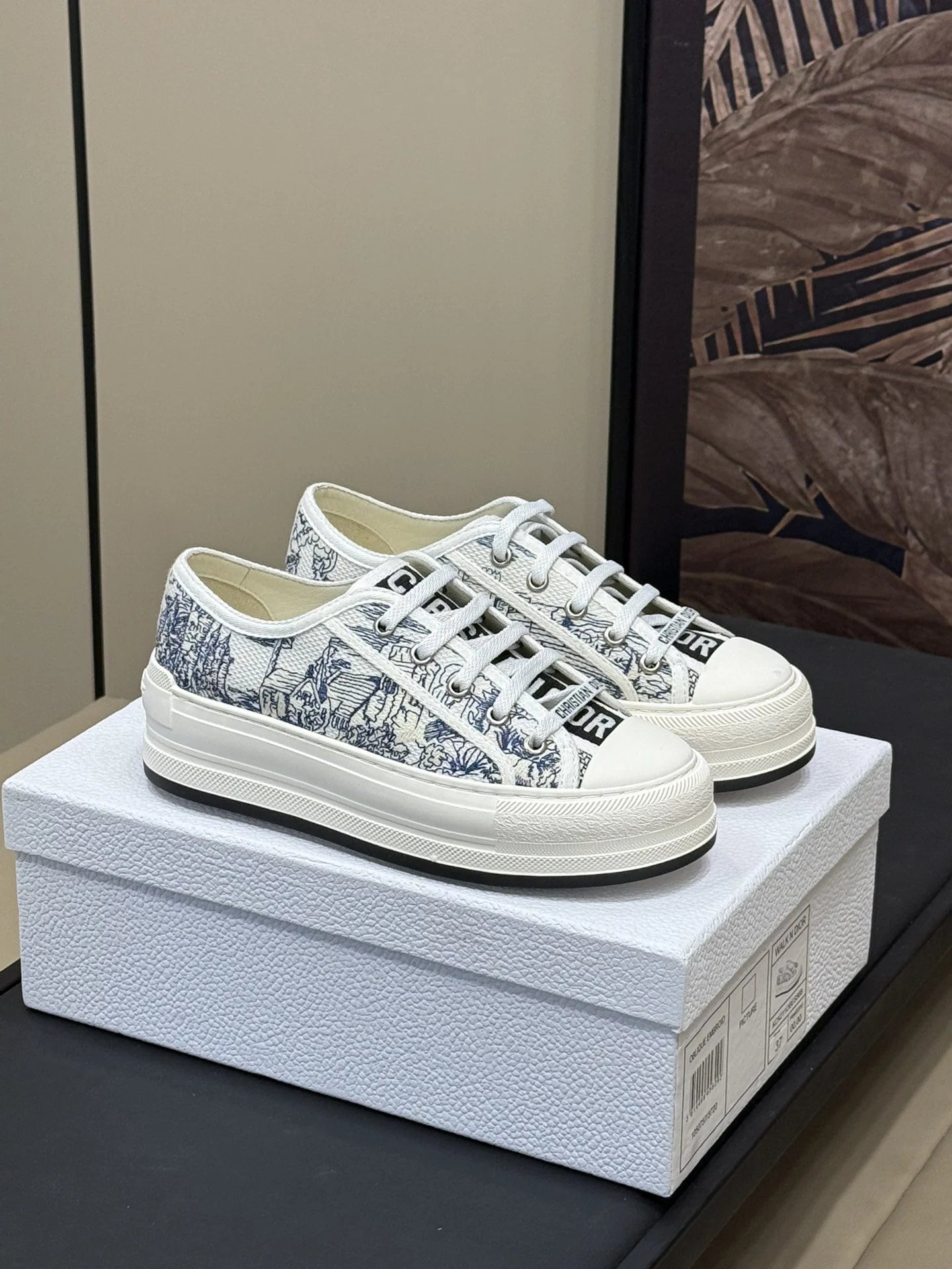 DIOR SNEAKER