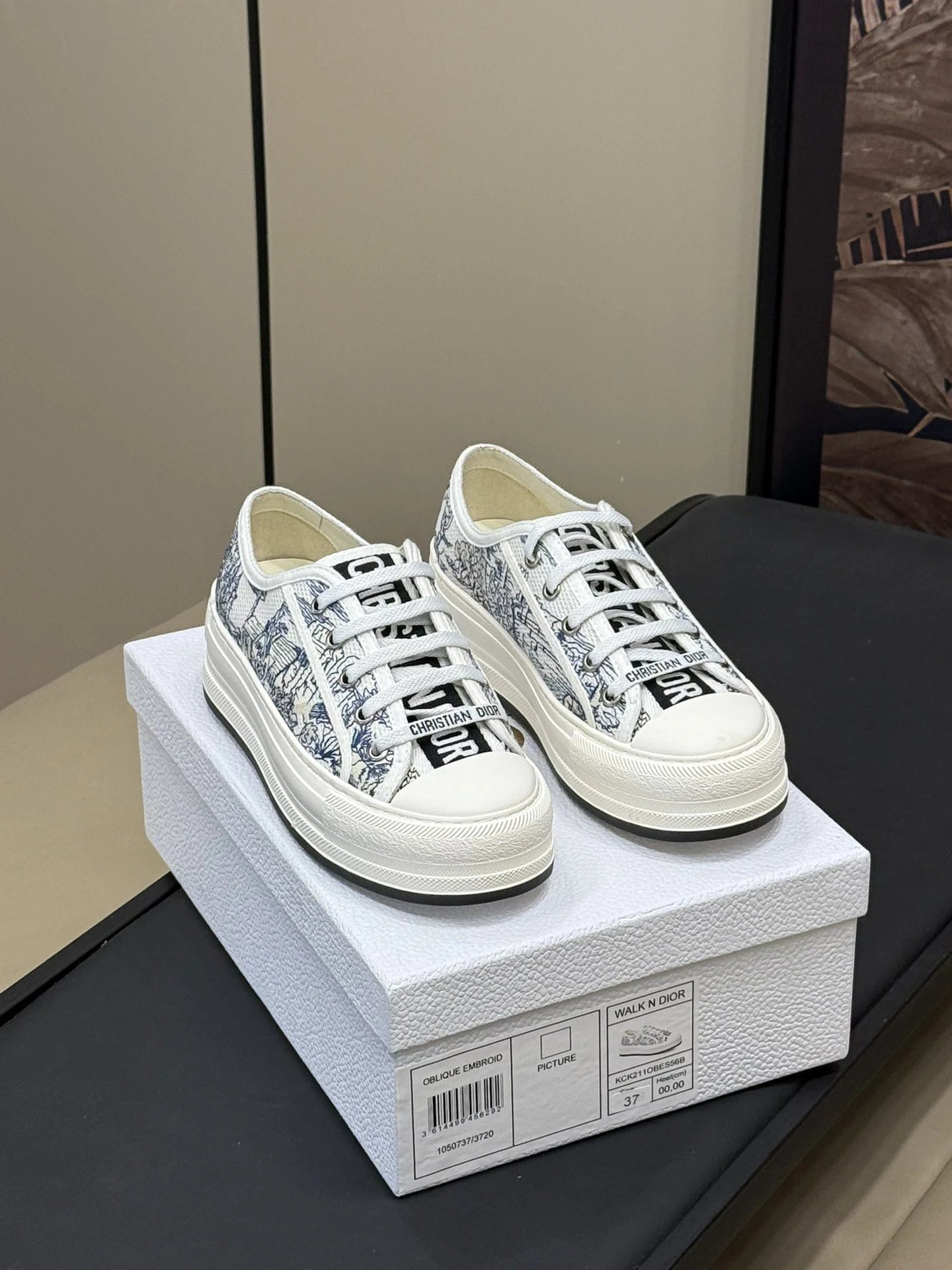 DIOR SNEAKER