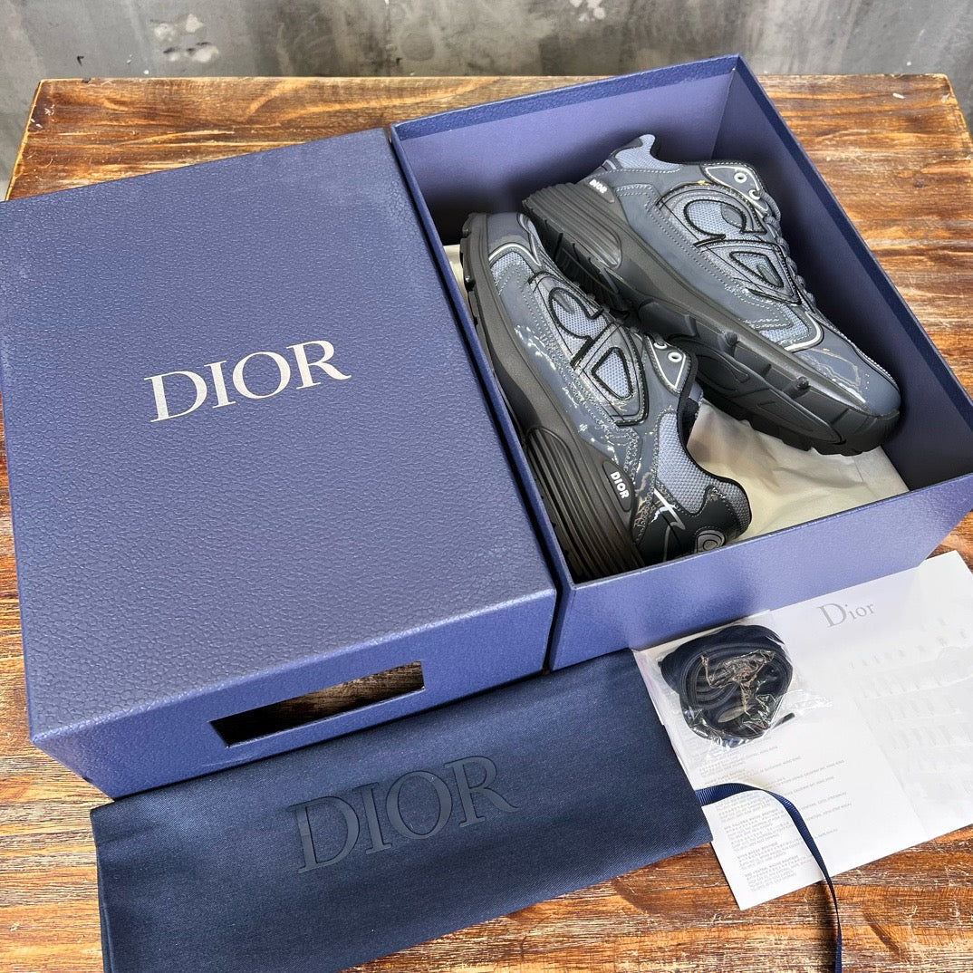 DIOR SNEAKER