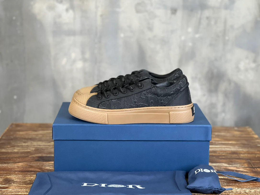 DIOR SNEAKER