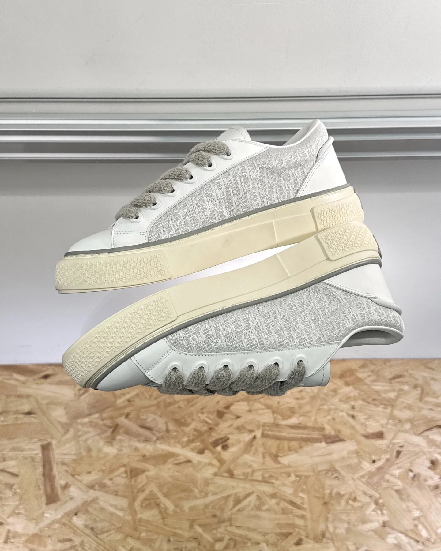 DIOR SNEAKER