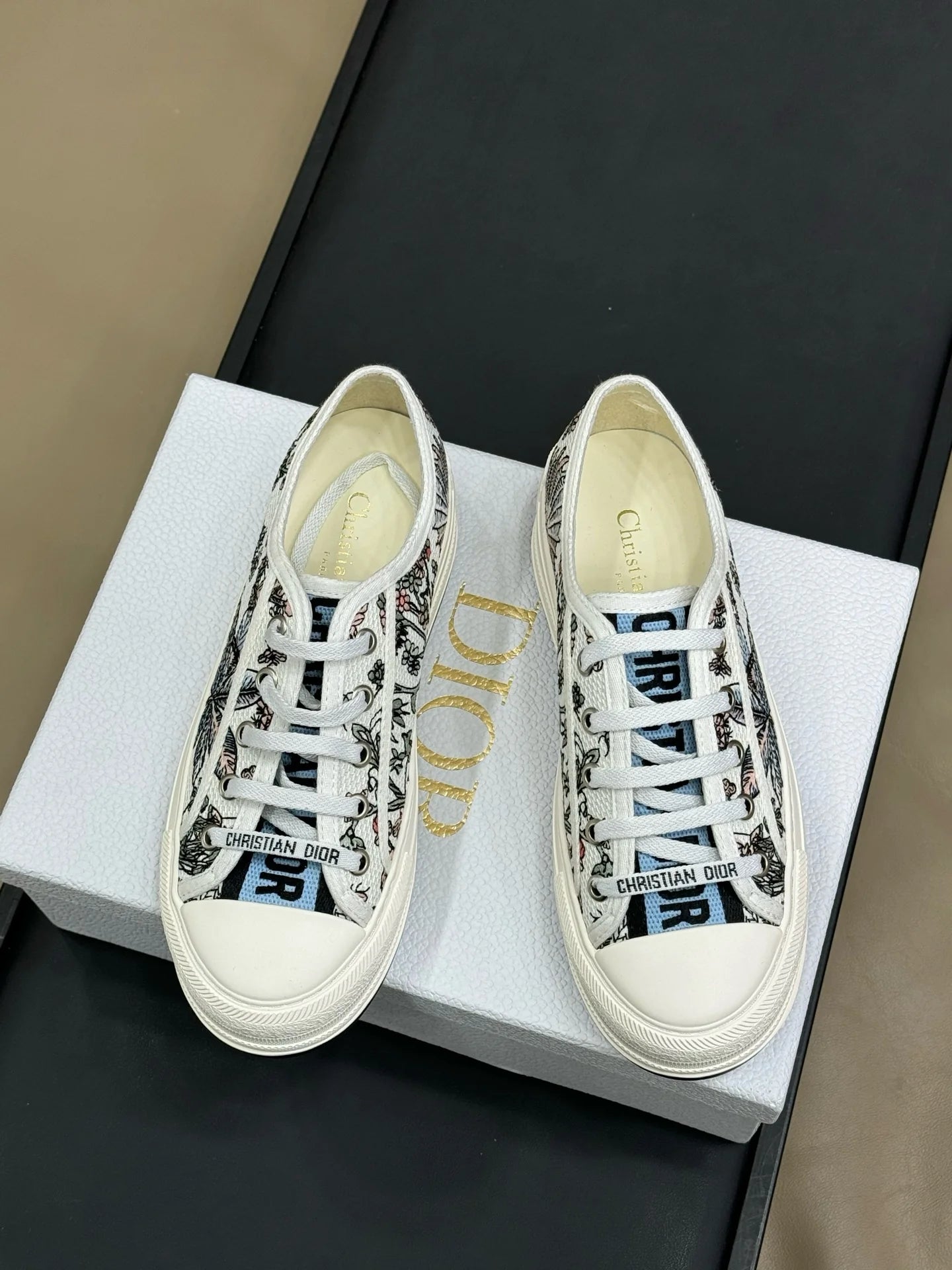 DIOR SNEAKER