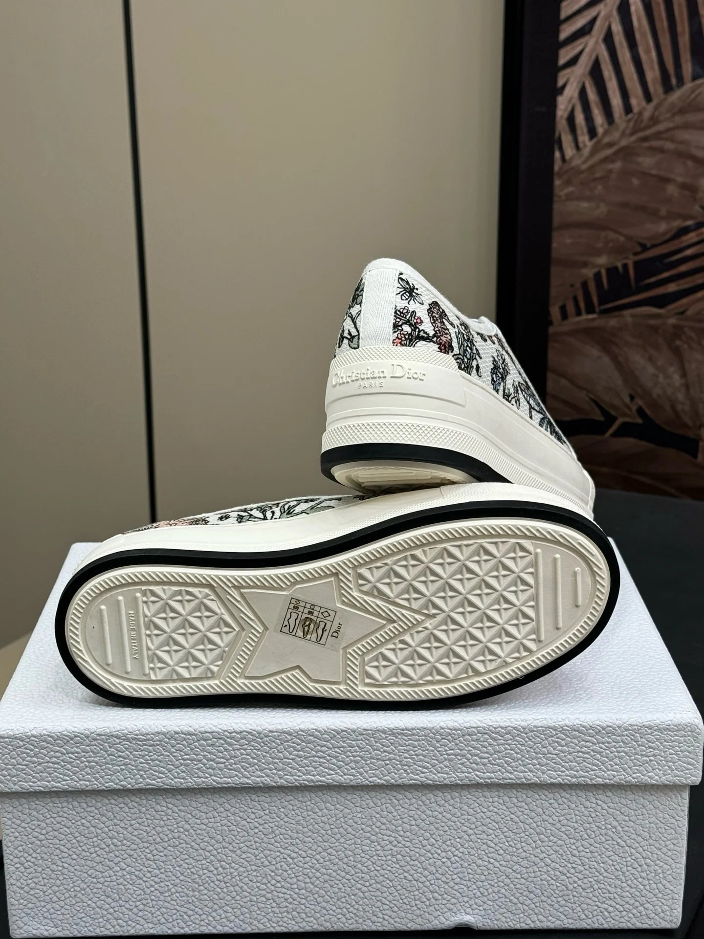DIOR SNEAKER