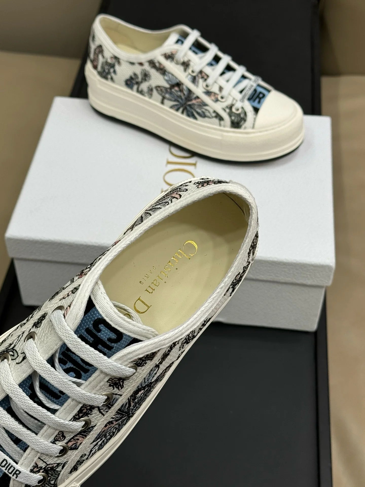 DIOR SNEAKER