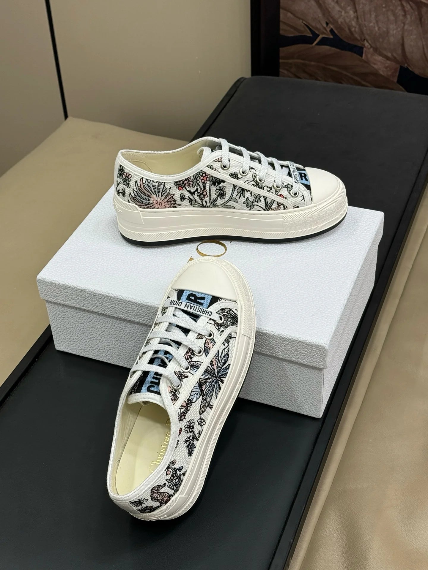 DIOR SNEAKER