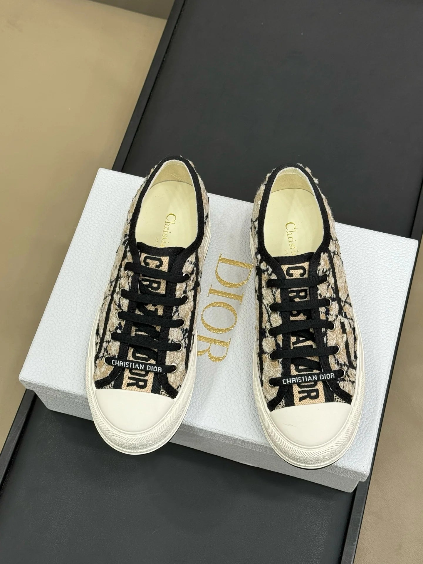 DIOR SNEAKER