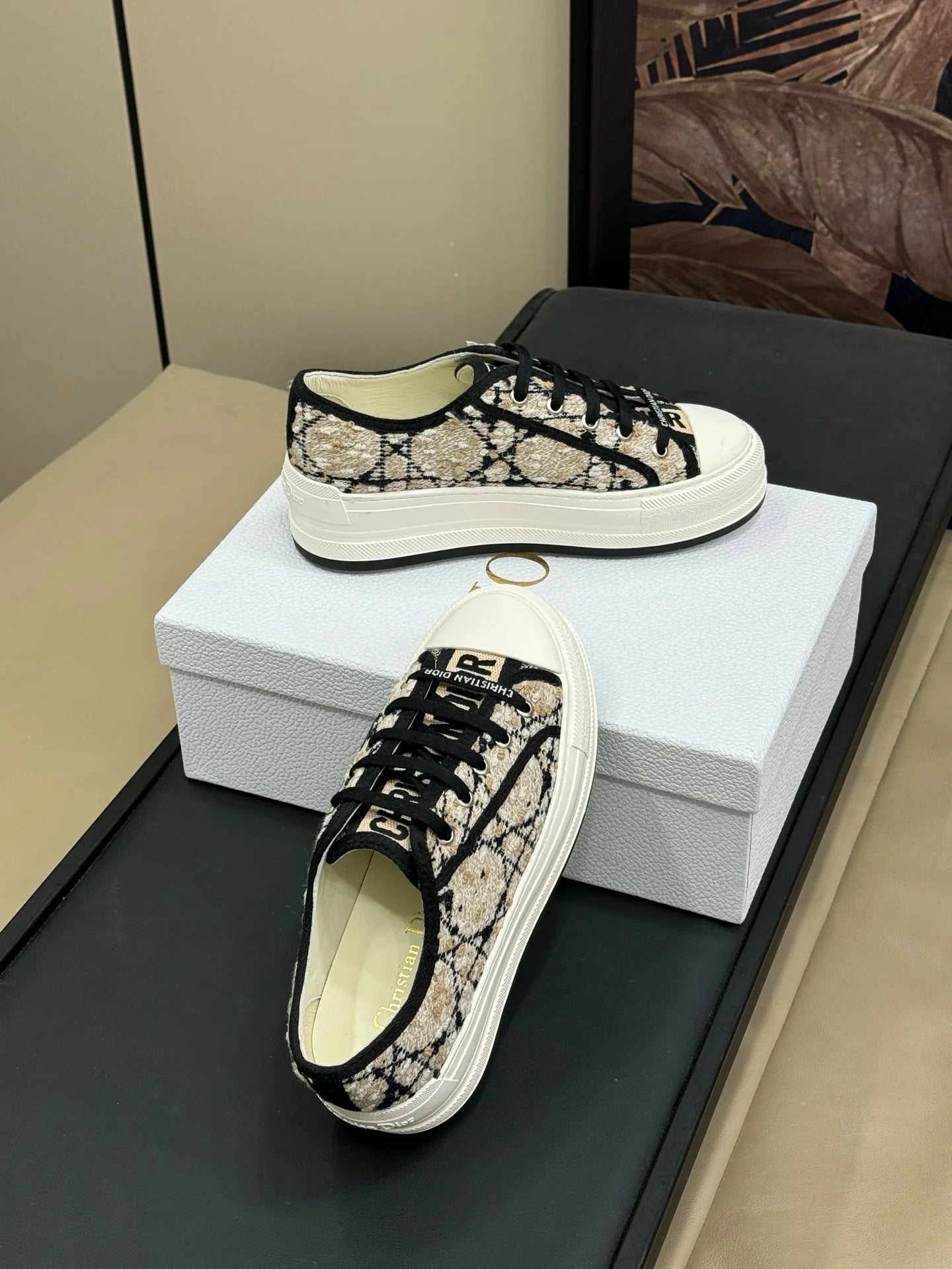 DIOR SNEAKER