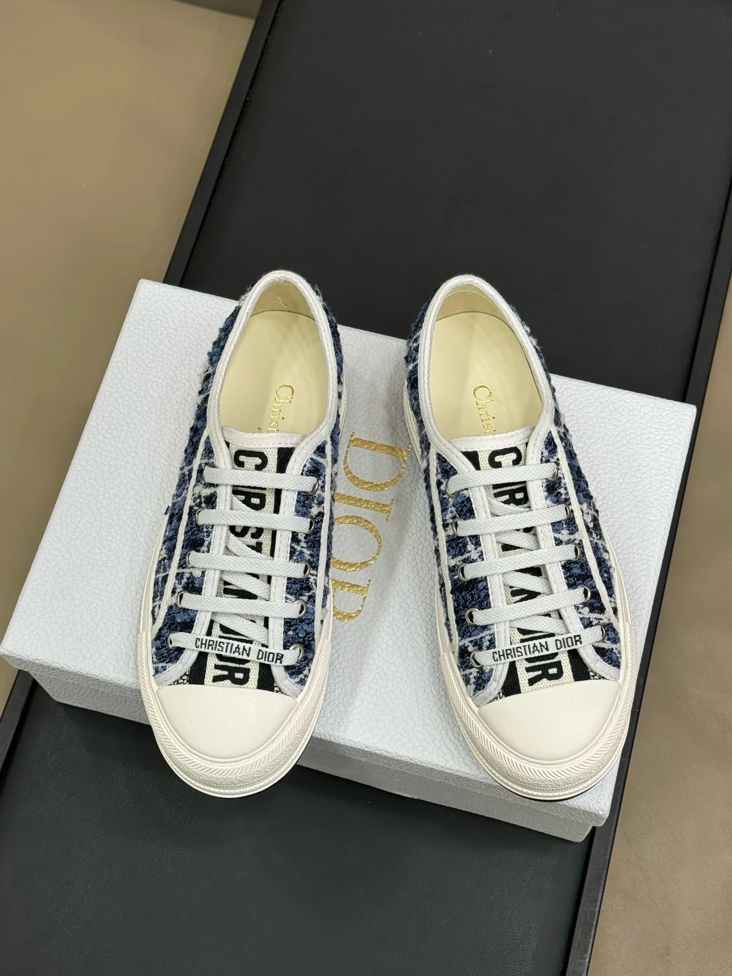 DIOR SNEAKER