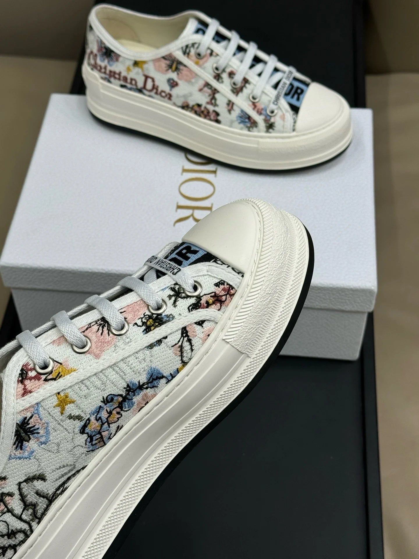 DIOR SNEAKER