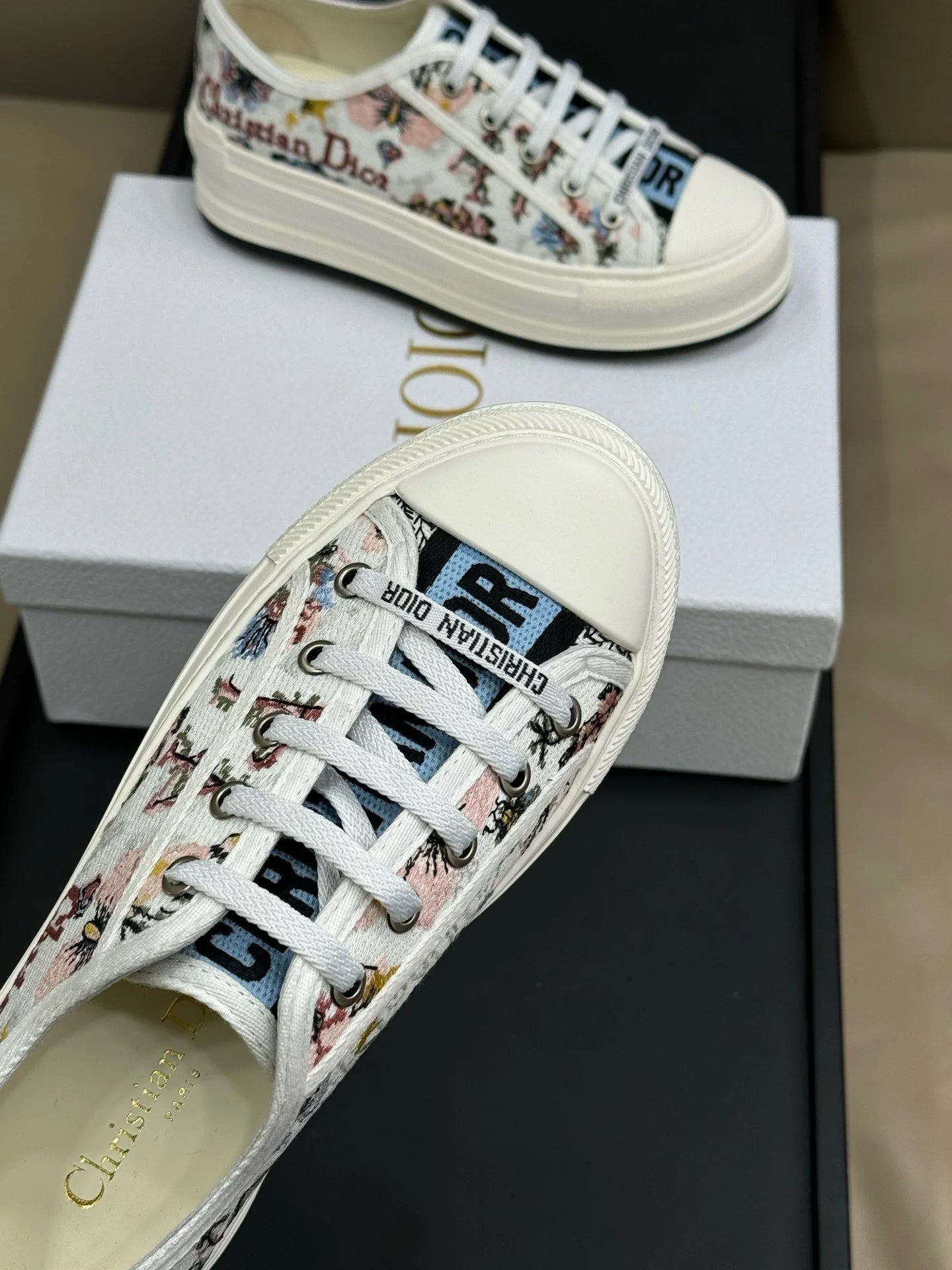 DIOR SNEAKER