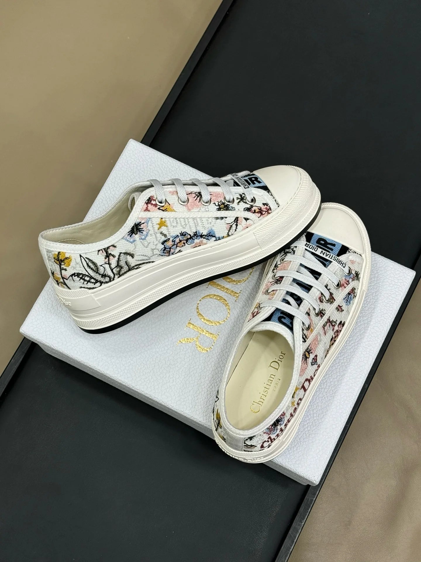 DIOR SNEAKER