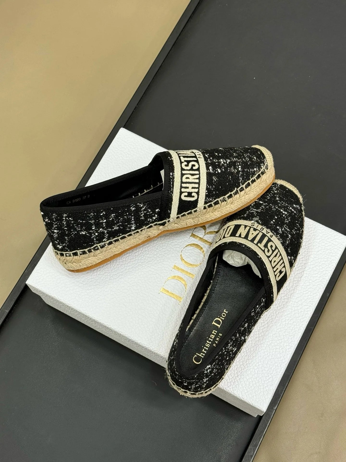 DIOR SNEAKER