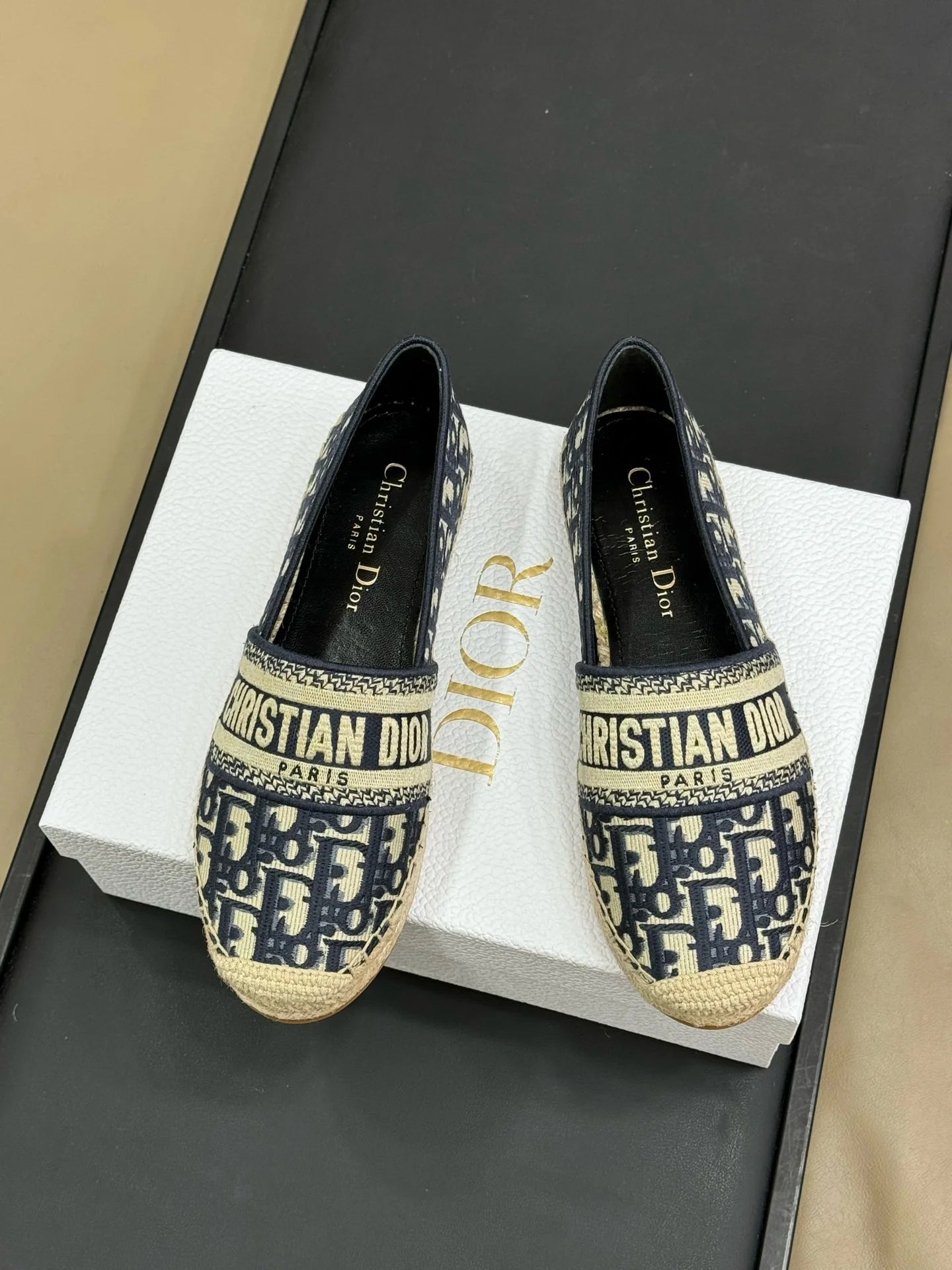 DIOR SNEAKER