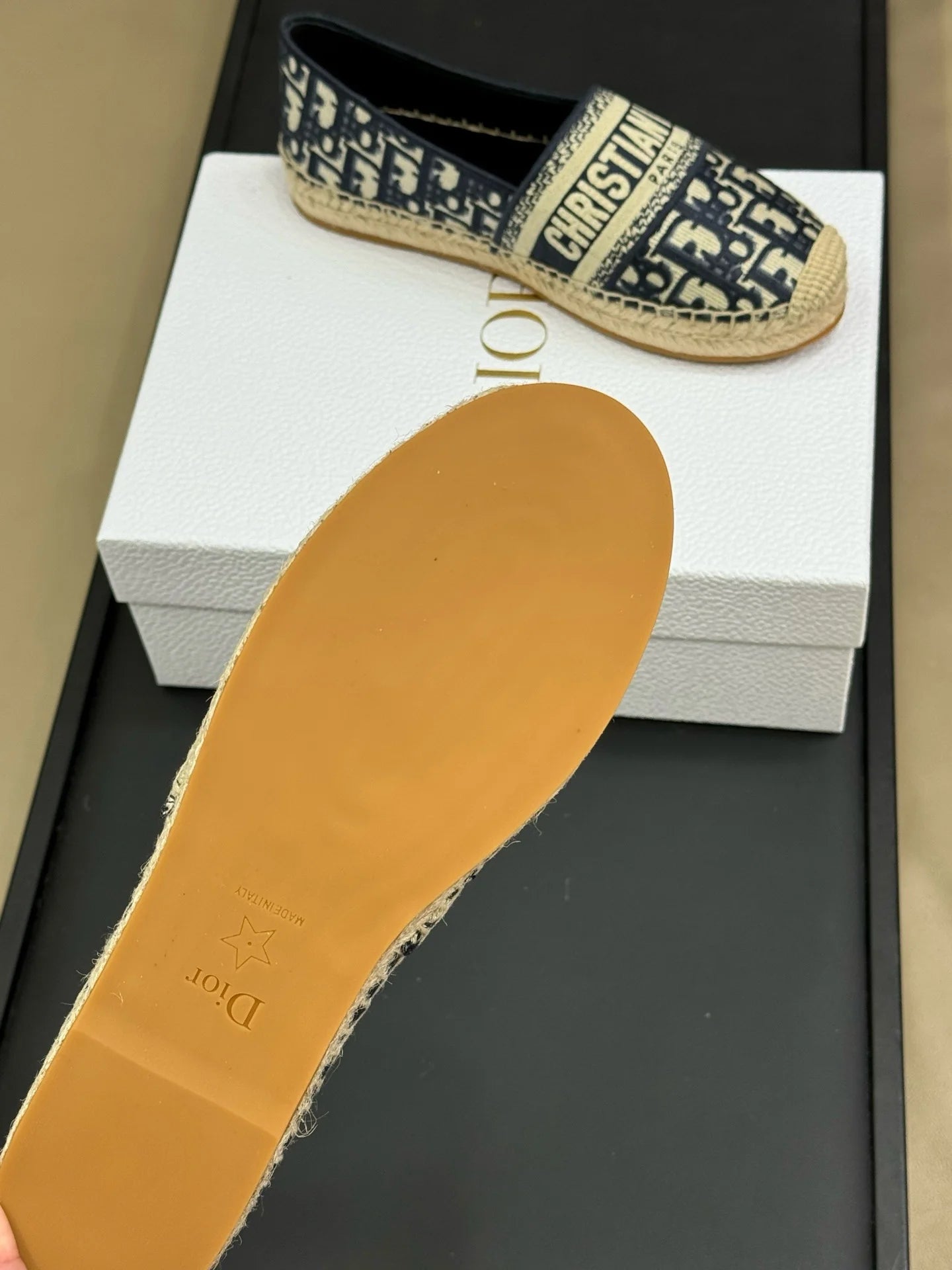 DIOR SNEAKER