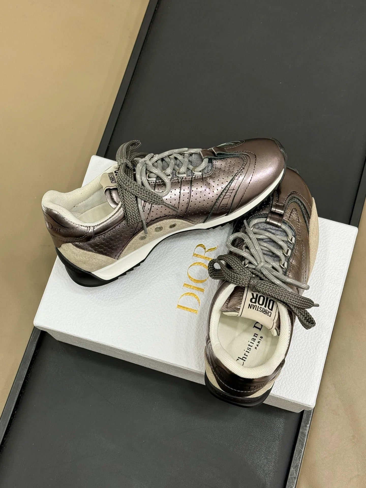 DIOR SNEAKER