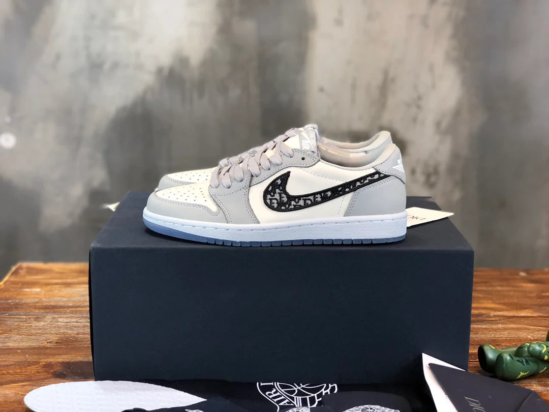 DIOR SNEAKER