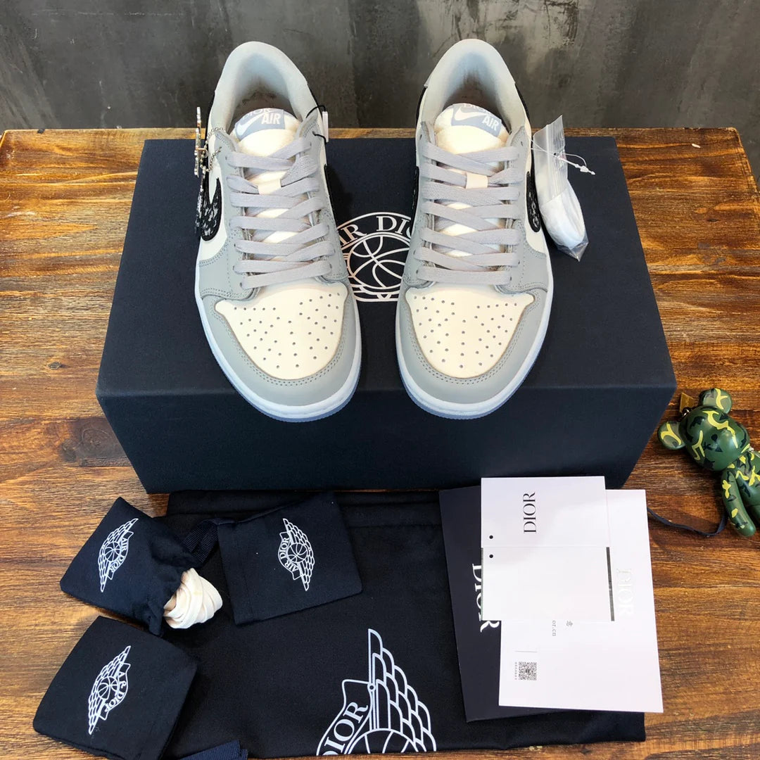 DIOR SNEAKER