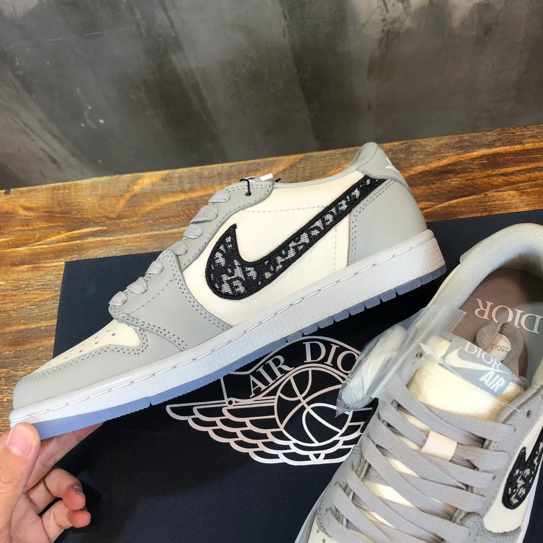 DIOR SNEAKER