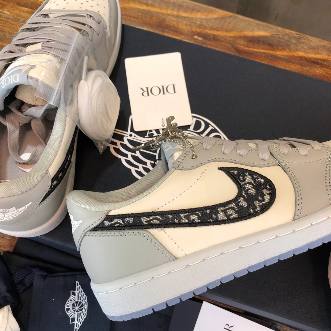 DIOR SNEAKER
