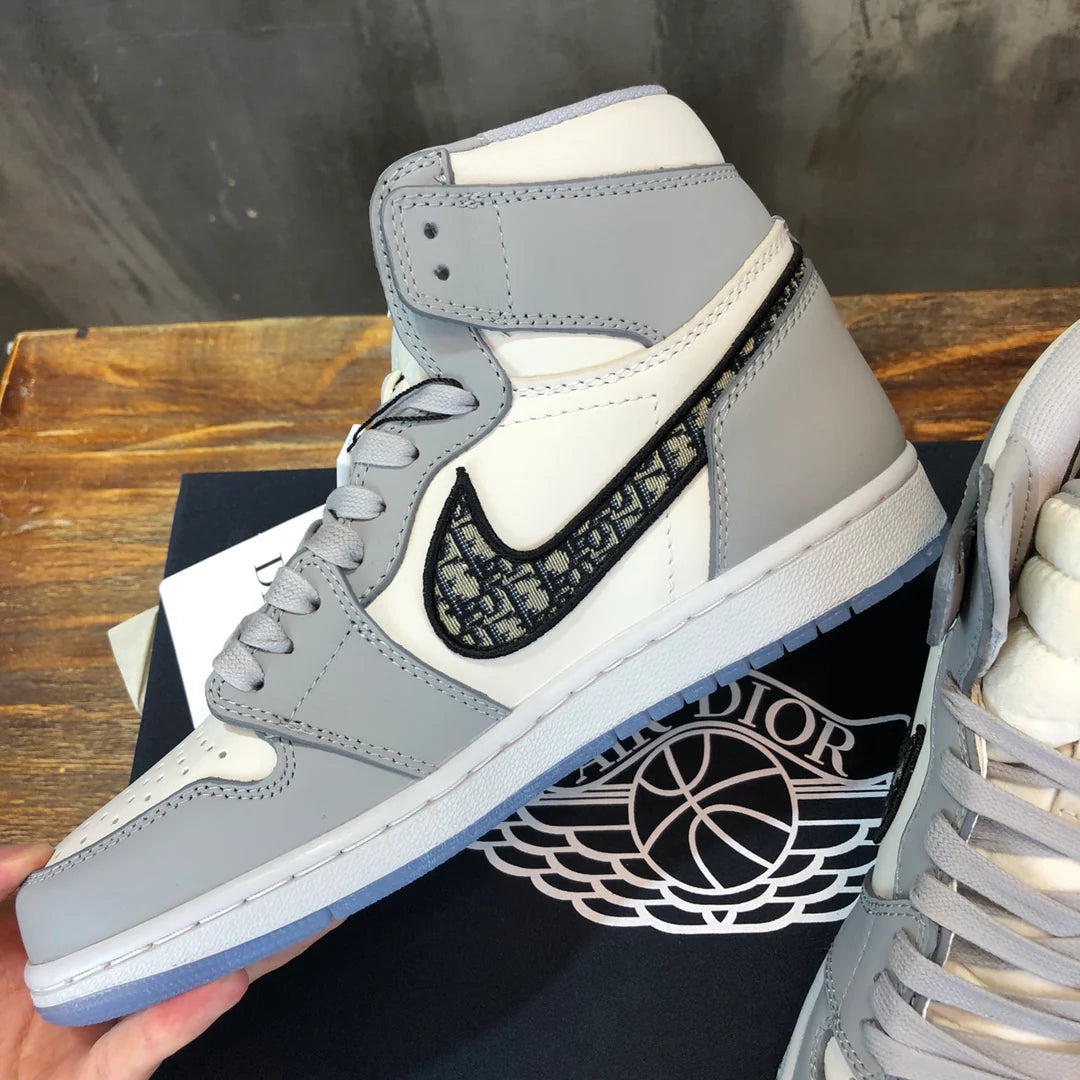DIOR SNEAKER
