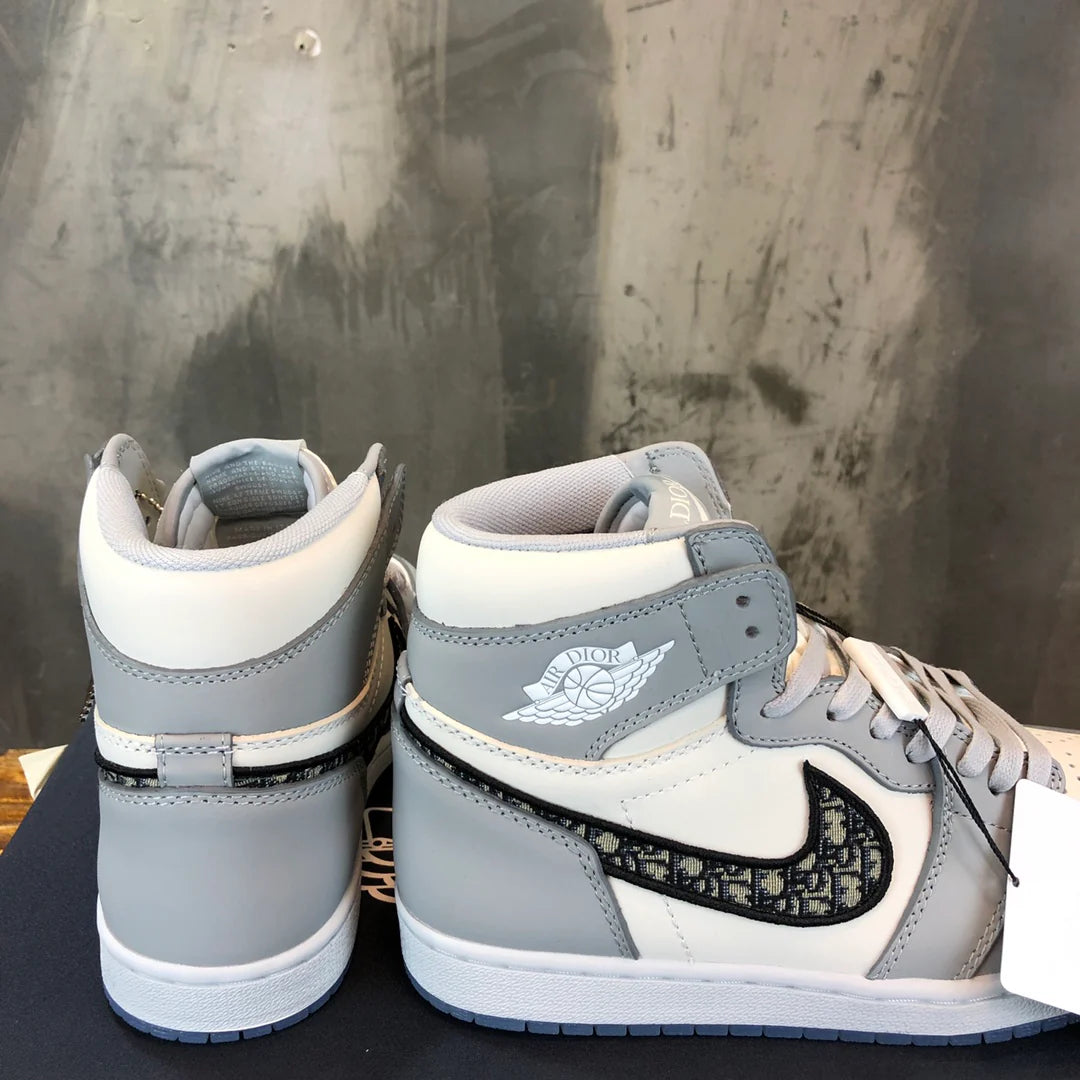 DIOR SNEAKER