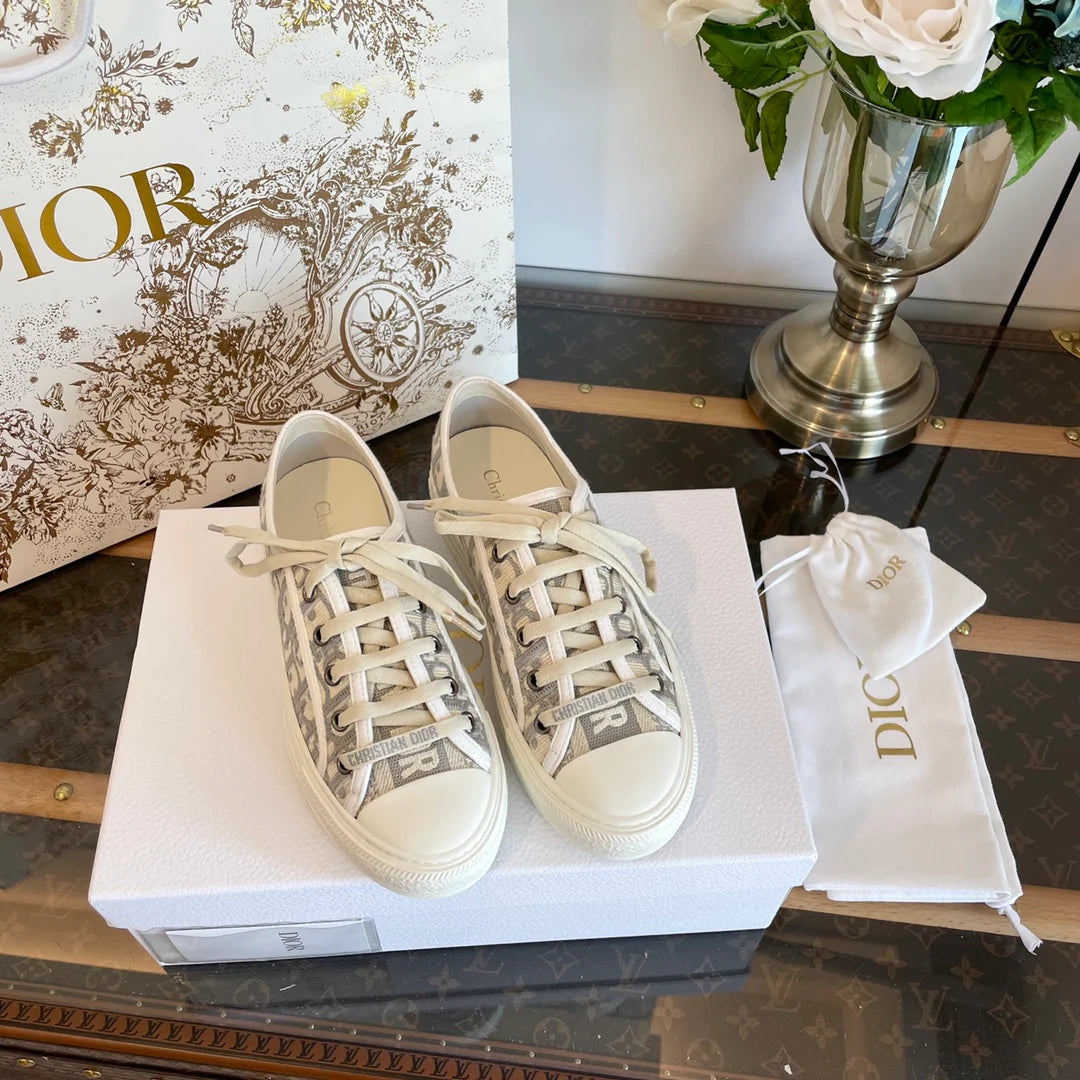 DIOR SNEAKER