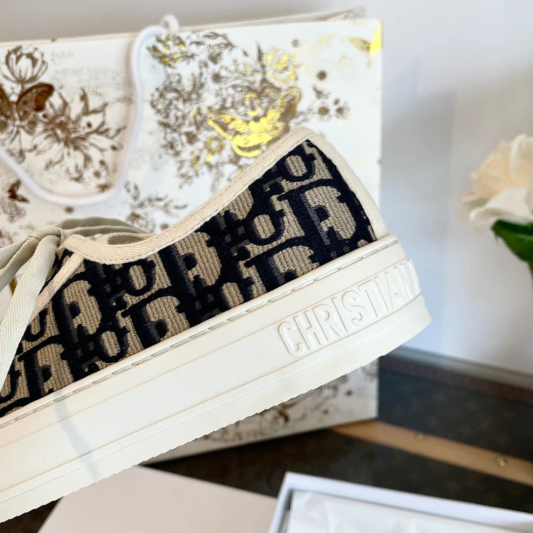 DIOR SNEAKER