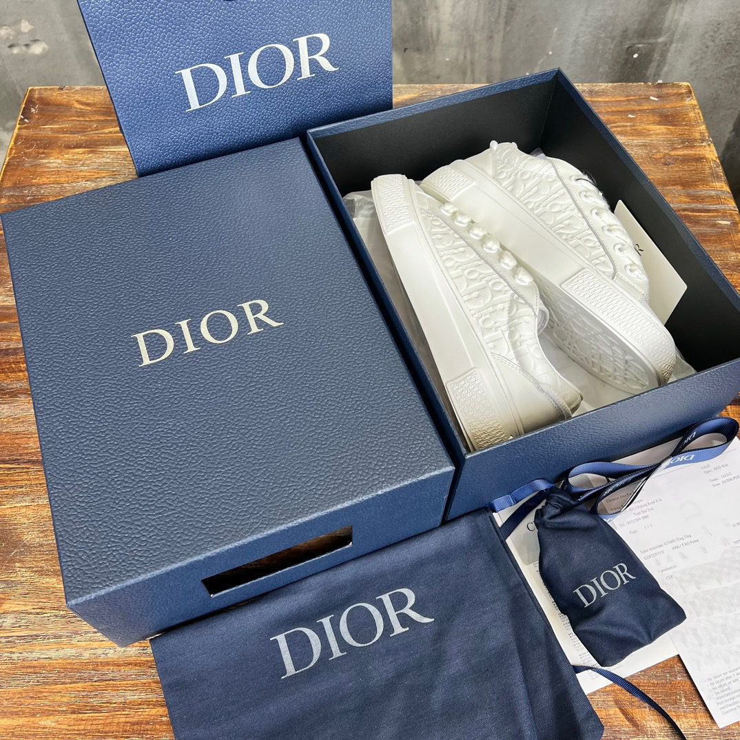 DIOR SNEAKER
