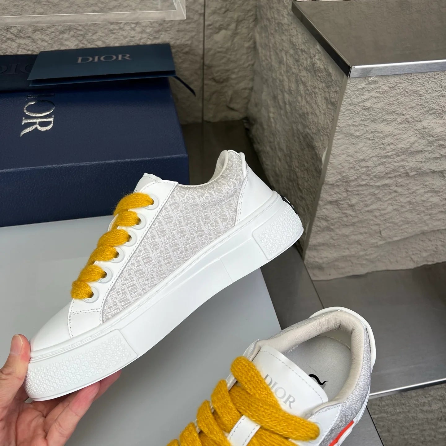 DIOR SNEAKER