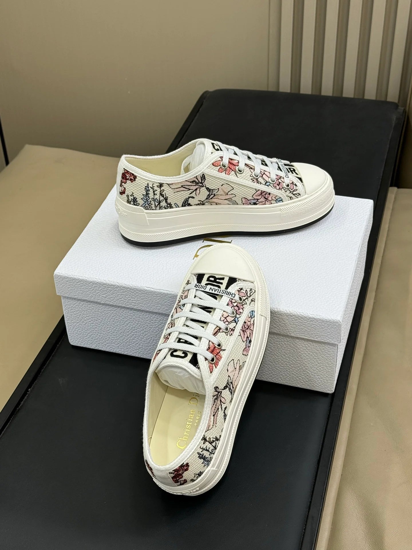 DIOR SNEAKER